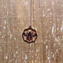 ROSE GOLD BEE PENDANT NECKLACE